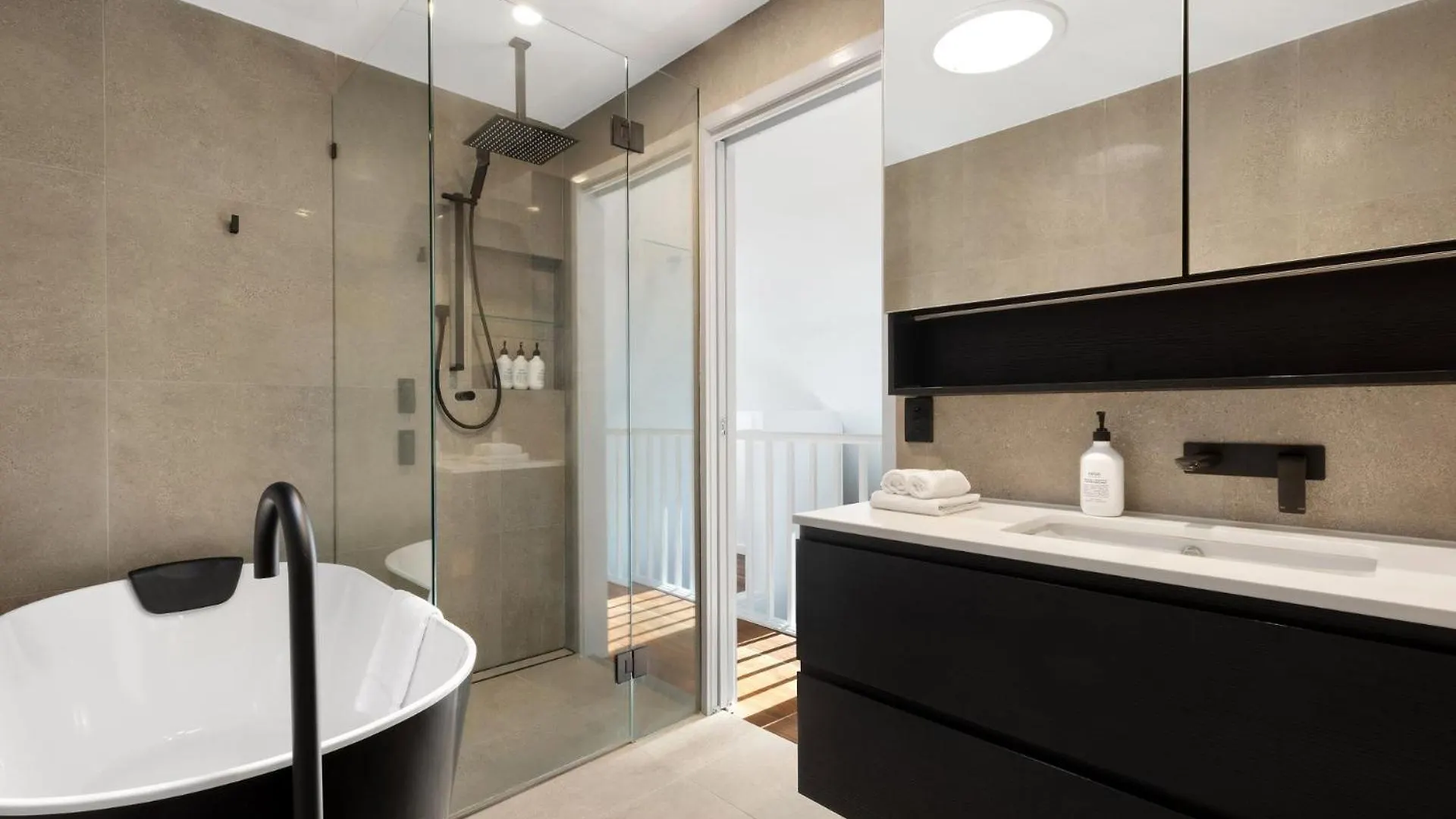 Holiday home Noire At The Beach Villa Byron Bay